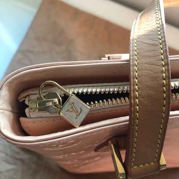 Authentic Louis Vuitton Vernis shoulder Bag Pink - Picture 7 of 7